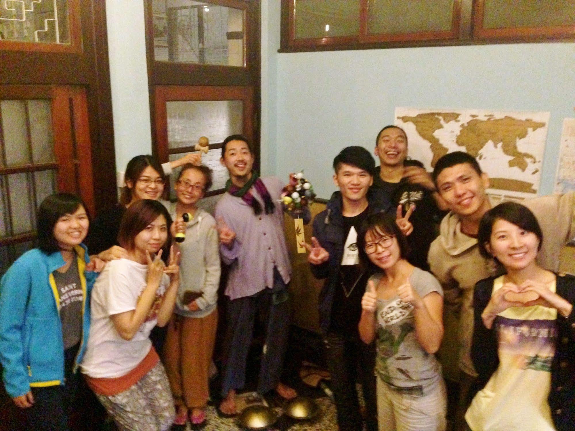 With Inn Hostel Kaohsiung Luaran gambar